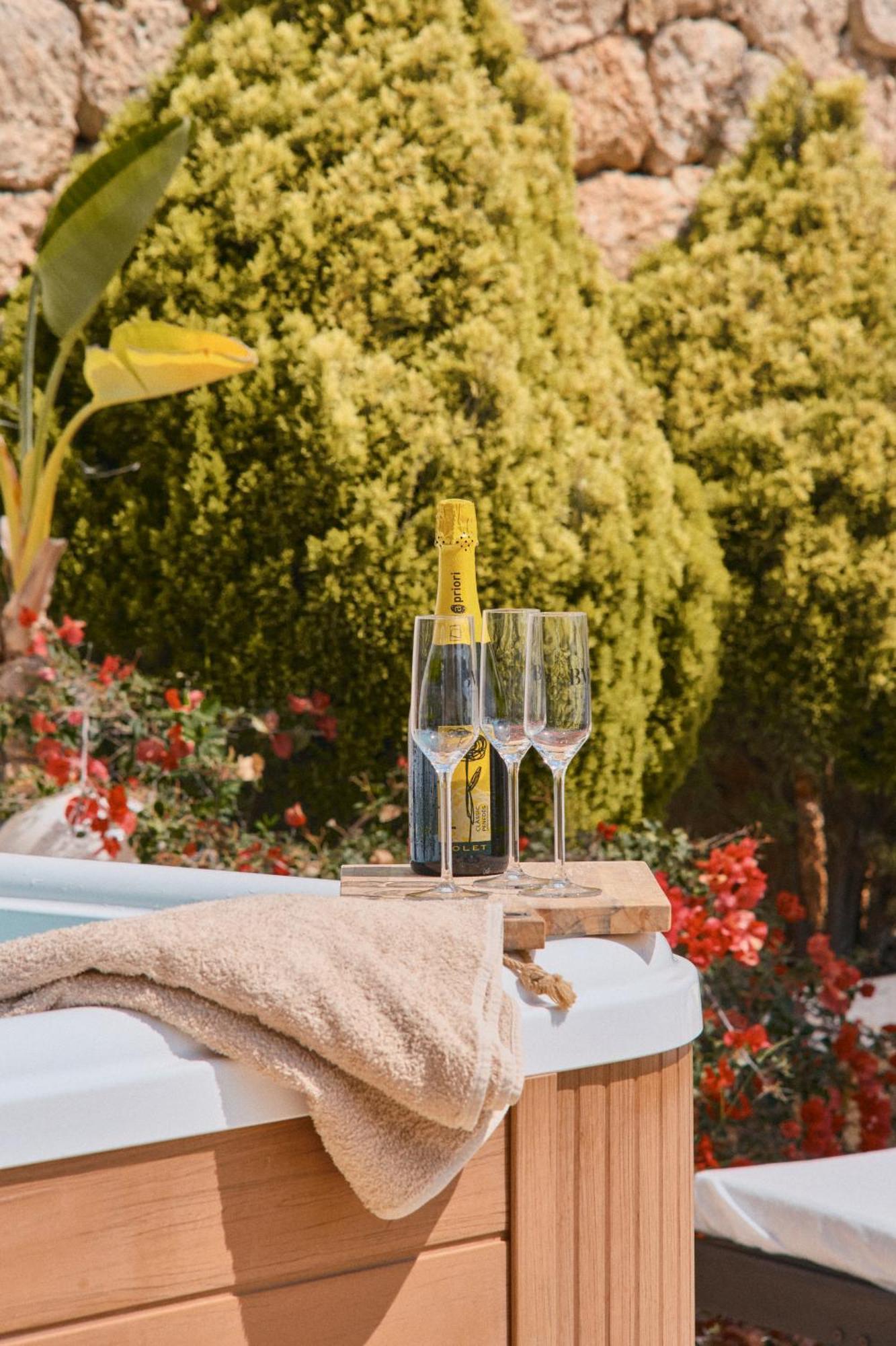 Villa B&M Experience Sant Francesc de s'Estany Exterior photo